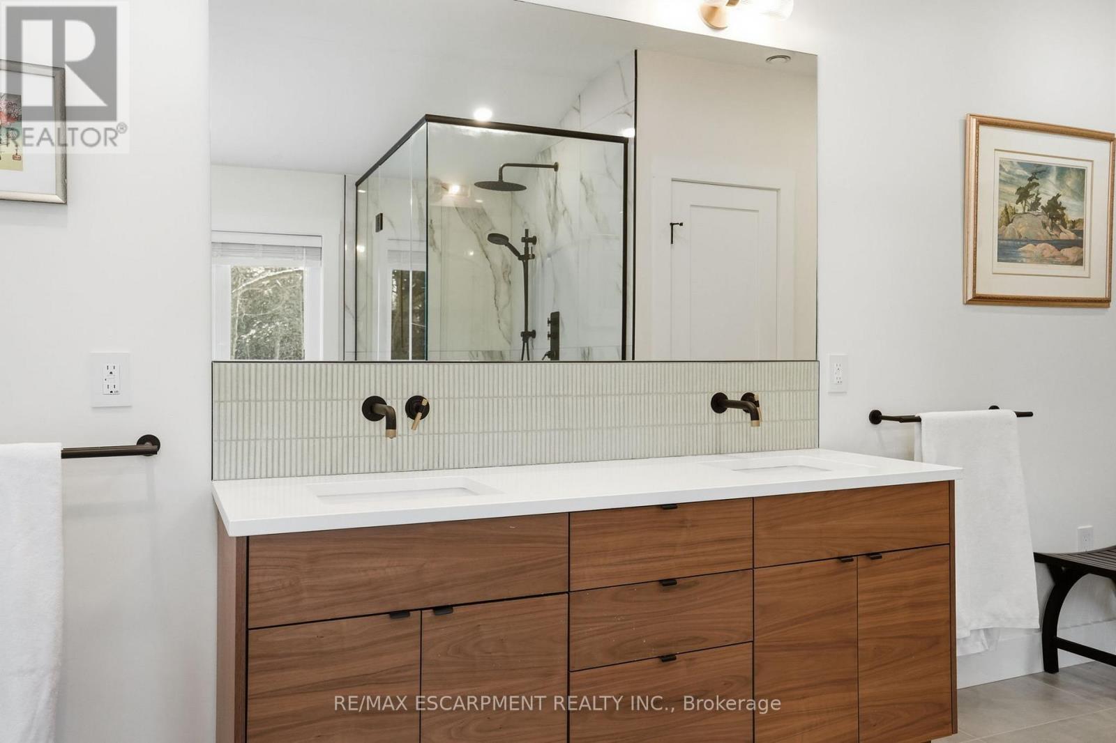 29 Pinewood Trail, Mississauga (Mineola), Ontario  L5G 2L2 - Photo 25 - W12824030