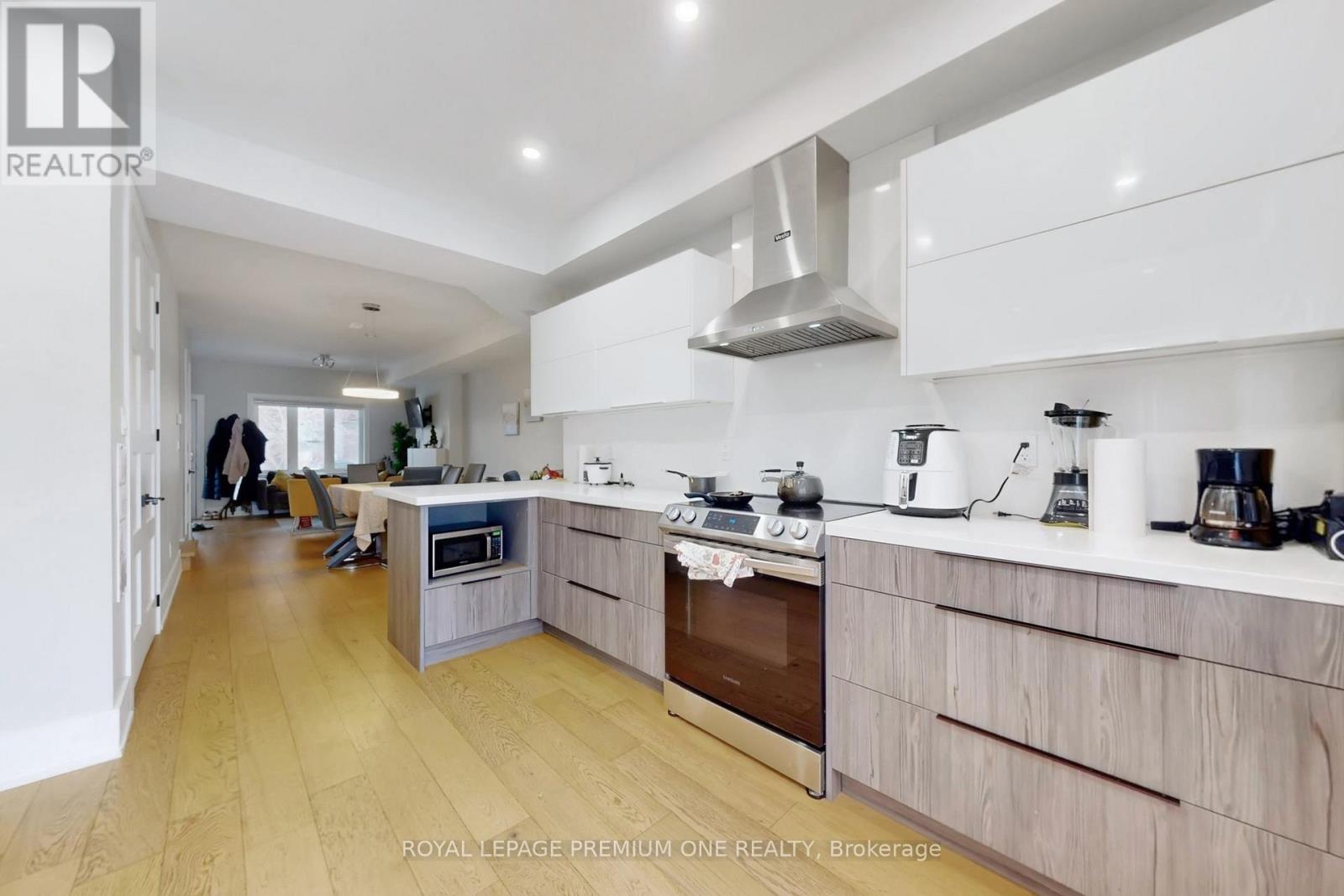 223 Manning Avenue N, Toronto, Ontario  M6J 2K8 - Photo 14 - C12825092