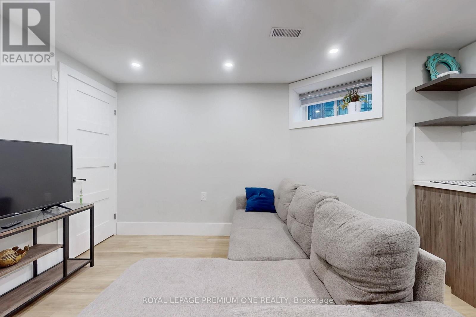 223 Manning Avenue N, Toronto, Ontario  M6J 2K8 - Photo 32 - C12825092