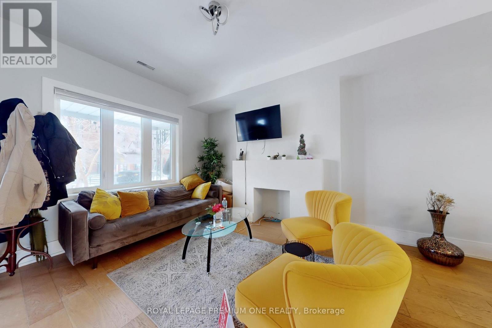 223 Manning Avenue N, Toronto, Ontario  M6J 2K8 - Photo 4 - C12825092