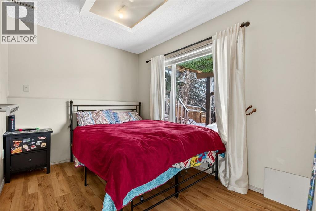 57 Shannon Circle Sw, Calgary, Alberta  T2Y 2K4 - Photo 27 - A2287196