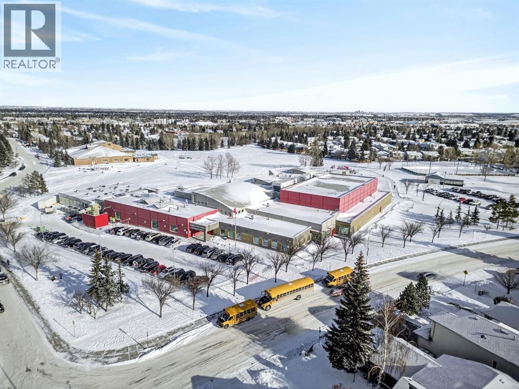 57 Shannon Circle Sw, Calgary, Alberta  T2Y 2K4 - Photo 44 - A2287196