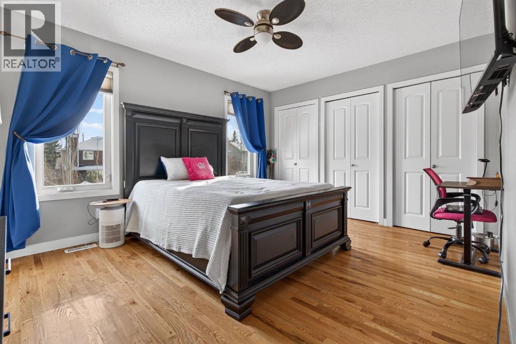 57 Shannon Circle Sw, Calgary, Alberta  T2Y 2K4 - Photo 17 - A2287196