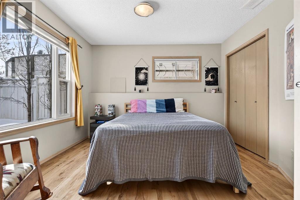 57 Shannon Circle Sw, Calgary, Alberta  T2Y 2K4 - Photo 29 - A2287196