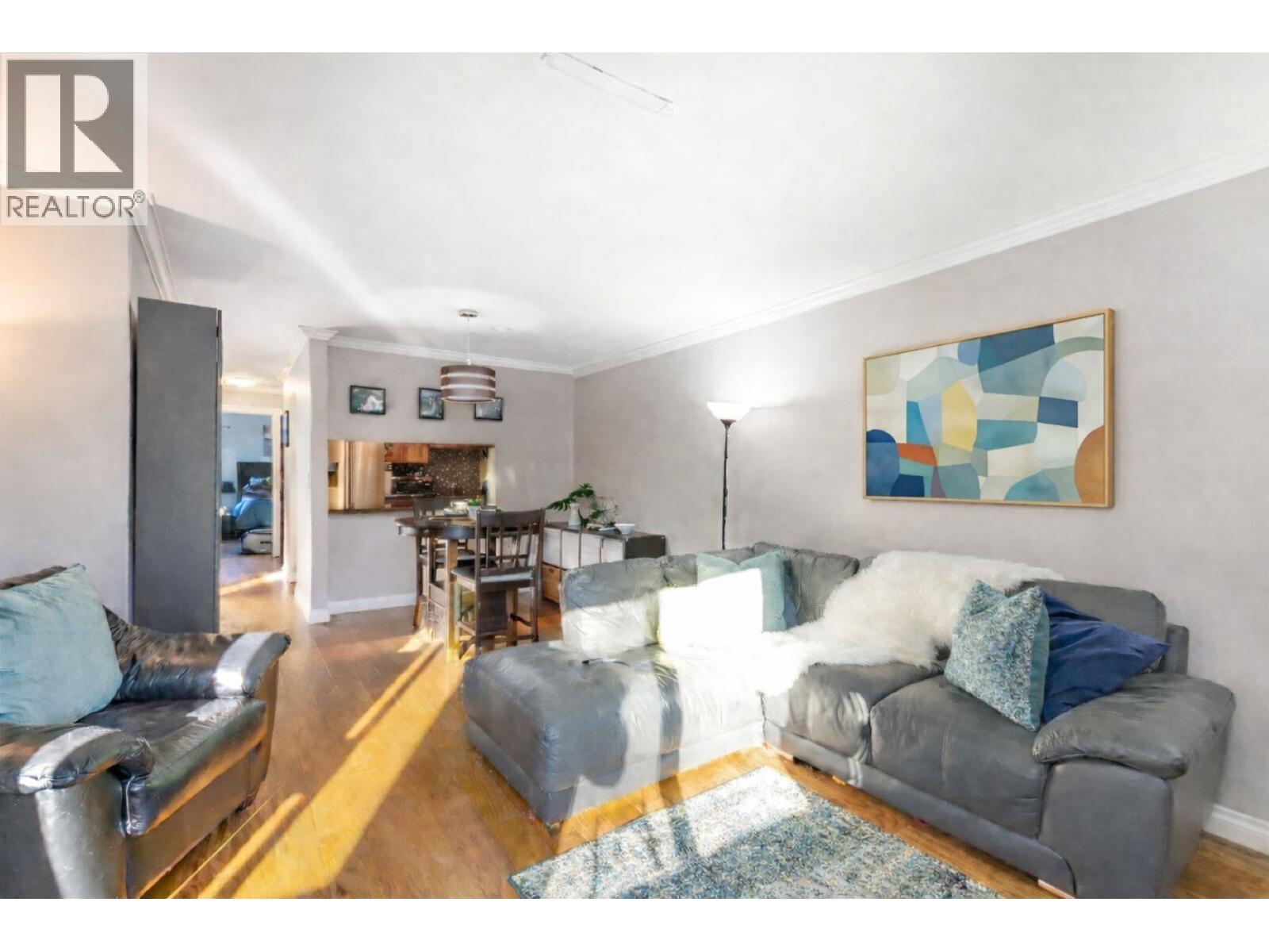 307 3275 Mountain Highway, North Vancouver, British Columbia  V7K 2H4 - Photo 2 - R3085878