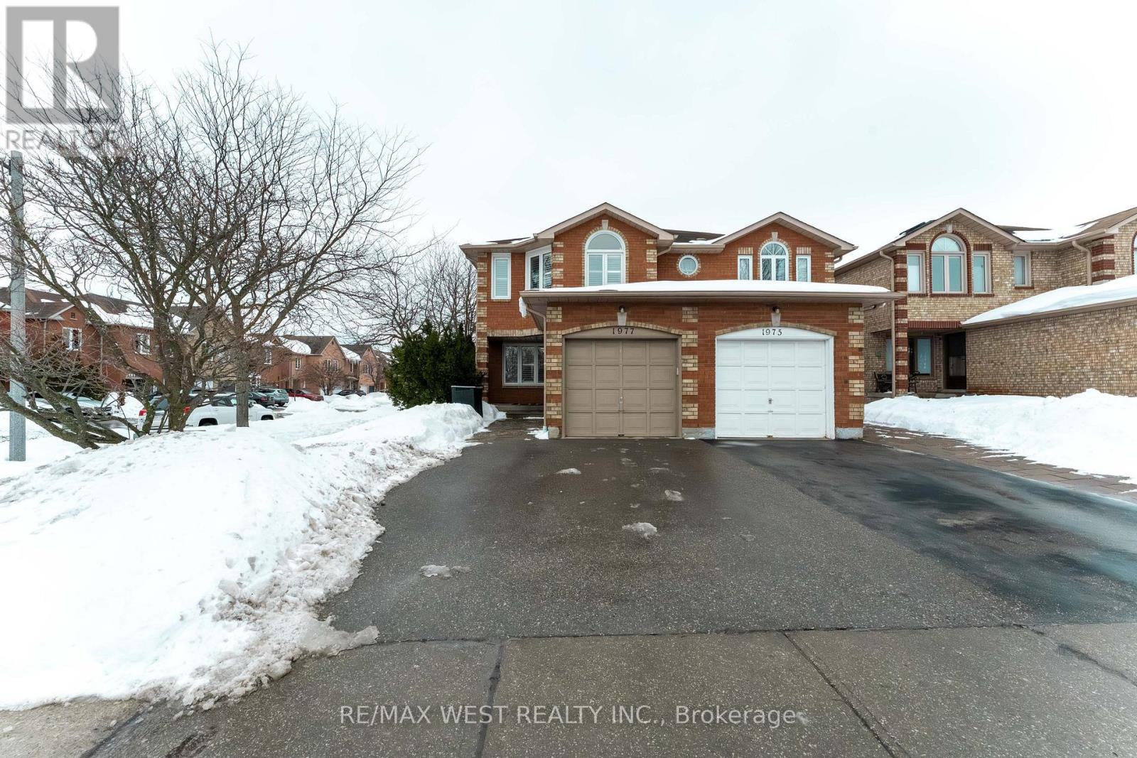 1977 Pine Grove Avenue, Pickering, Ontario  L1V 6R5 - Photo 3 - E12825078