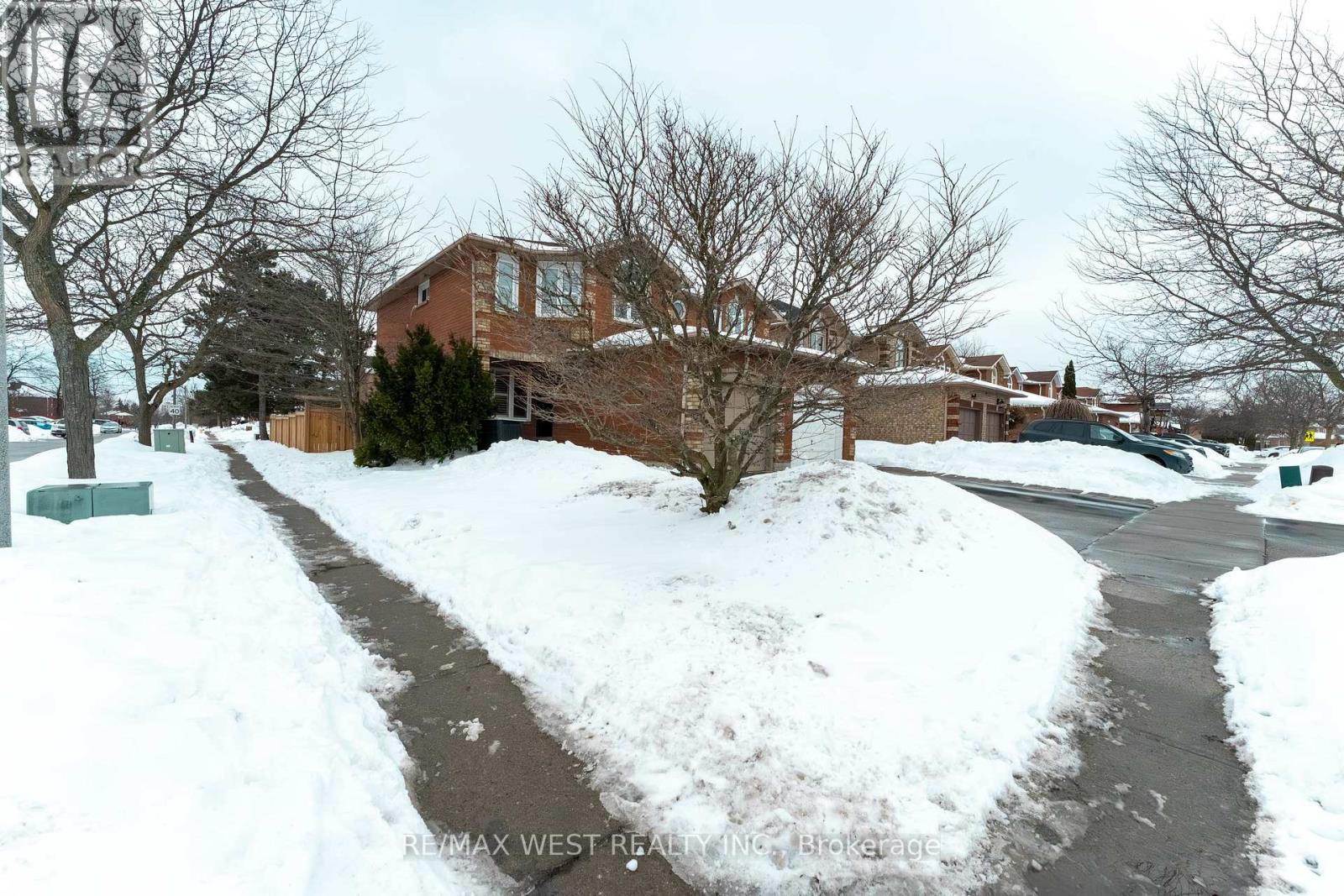 1977 Pine Grove Avenue, Pickering, Ontario  L1V 6R5 - Photo 4 - E12825078