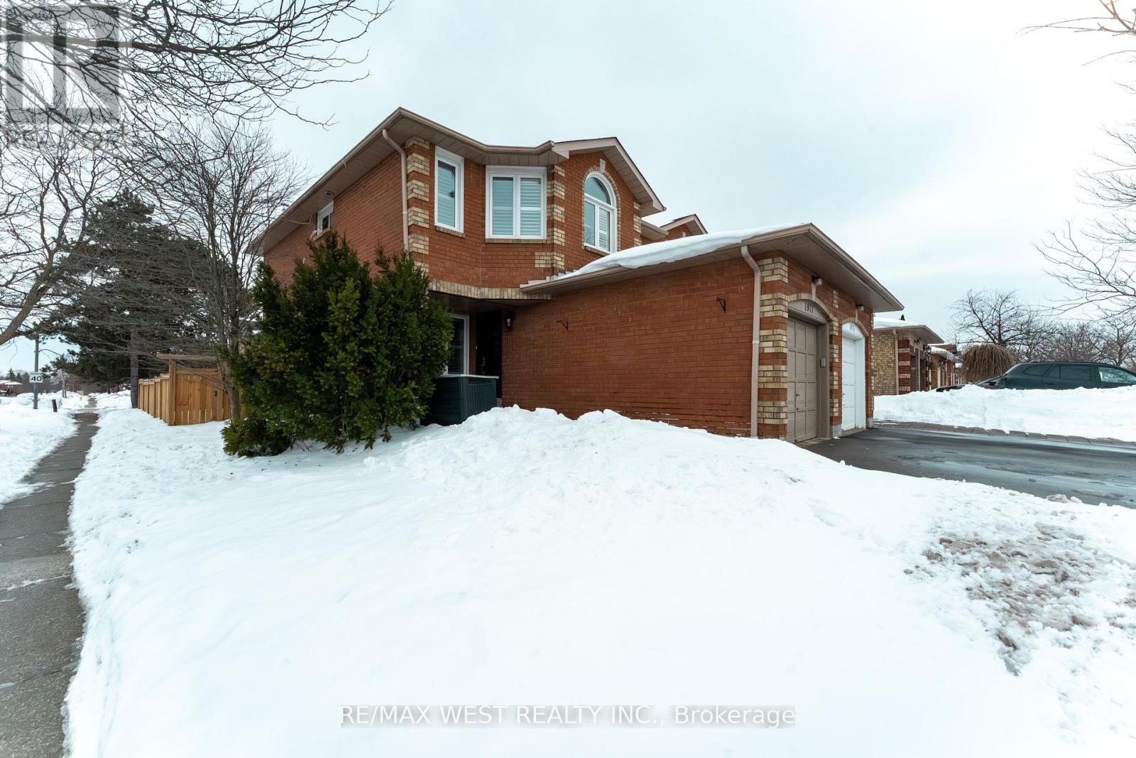 1977 Pine Grove Avenue, Pickering, Ontario  L1V 6R5 - Photo 5 - E12825078