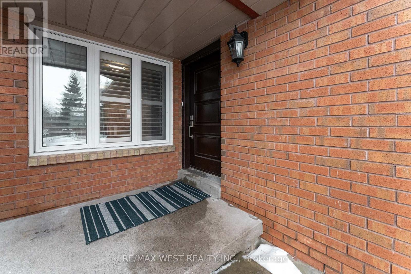 1977 Pine Grove Avenue, Pickering, Ontario  L1V 6R5 - Photo 8 - E12825078