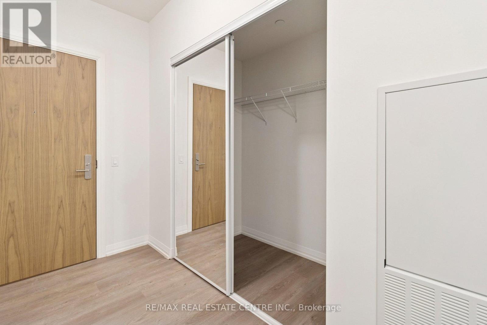 2003 - 27 Korda Gate Street Ne, Vaughan, Ontario  L4K 0P6 - Photo 11 - N12825140