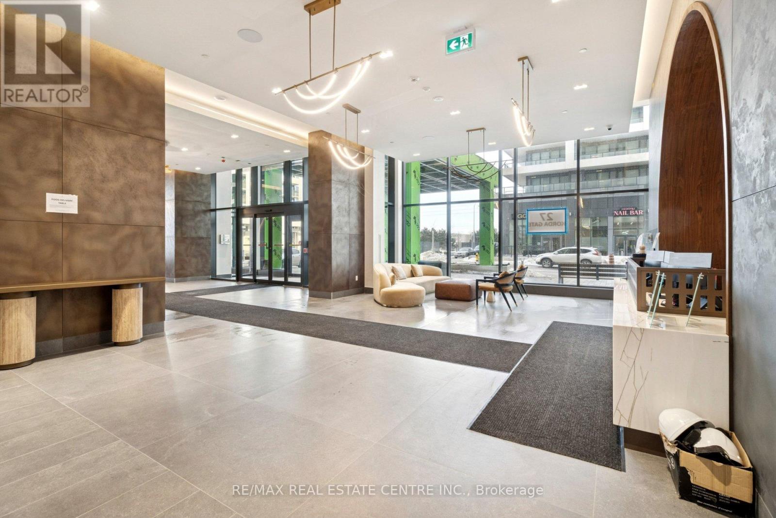 2003 - 27 Korda Gate Street Ne, Vaughan, Ontario  L4K 0P6 - Photo 4 - N12825140