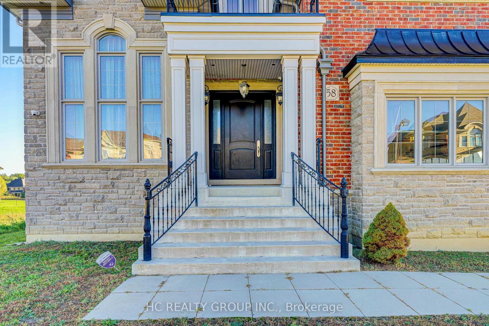 58 Langdon Drive, King (King City), Ontario  L7B 0L9 - Photo 2 - N12825146