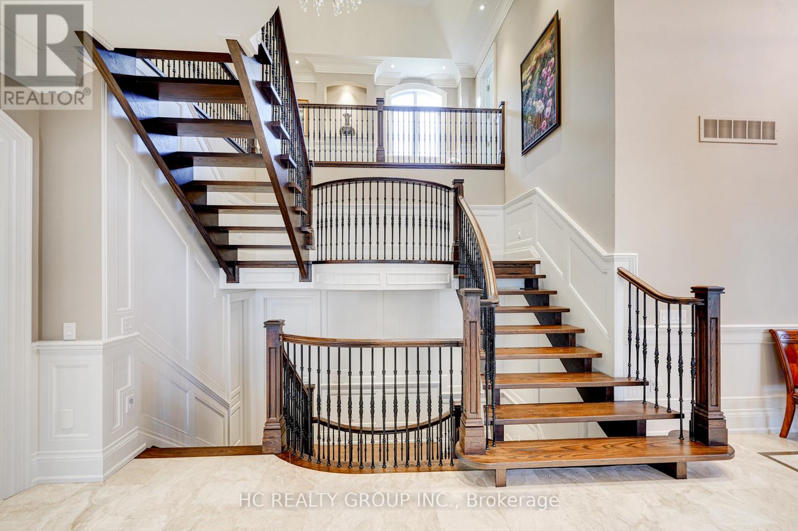 58 Langdon Drive, King (King City), Ontario  L7B 0L9 - Photo 6 - N12825146