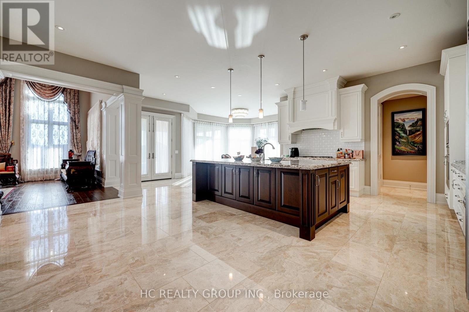 58 Langdon Drive, King (King City), Ontario  L7B 0L9 - Photo 9 - N12825146