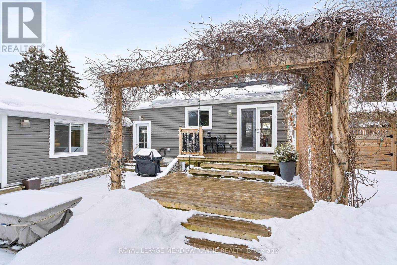 19 Union Street, Halton Hills, Ontario  L7G 3M1 - Photo 32 - W12822052