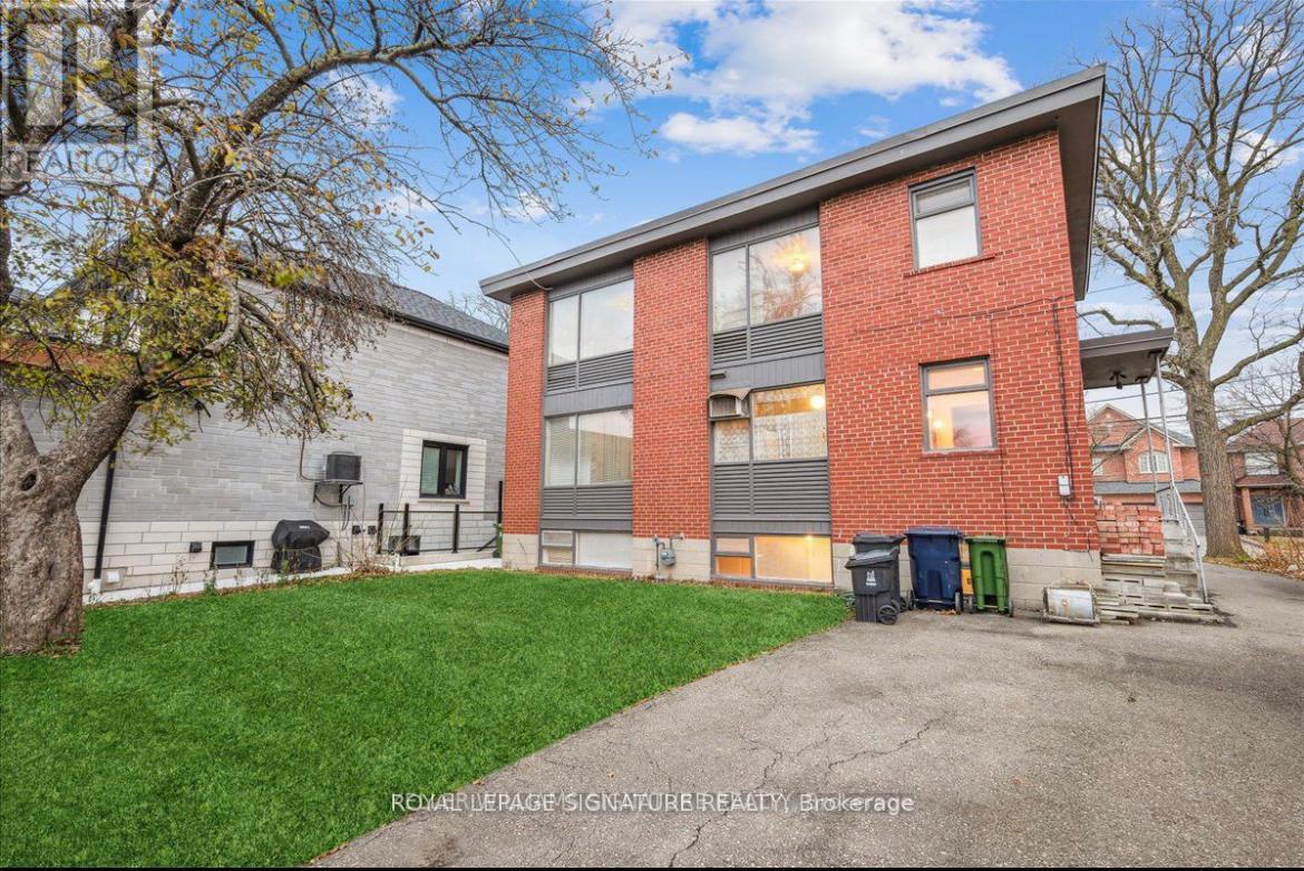 2nd Floor Room1 - 214 Queenslea Avenue, Toronto, Ontario  M9N 2L6 - Photo 9 - W12825082
