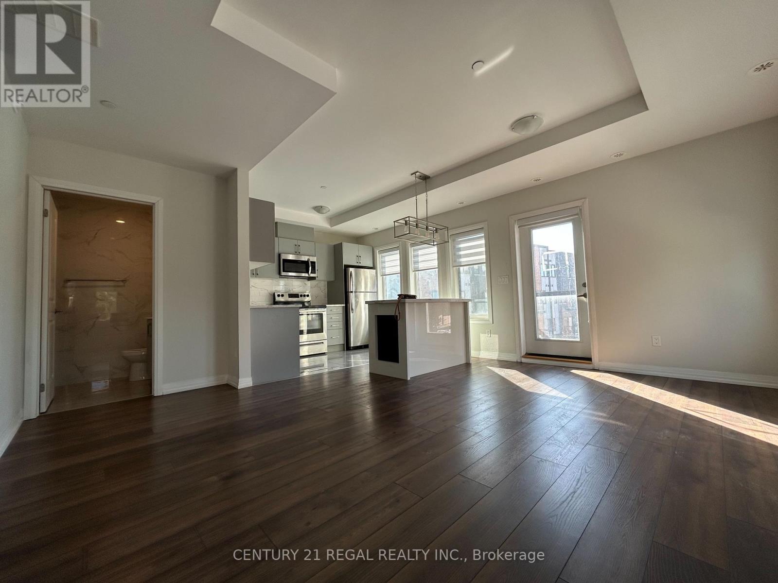 306 - 400 The East Mall Street, Toronto, Ontario  M9B 3Z9 - Photo 2 - W12825098