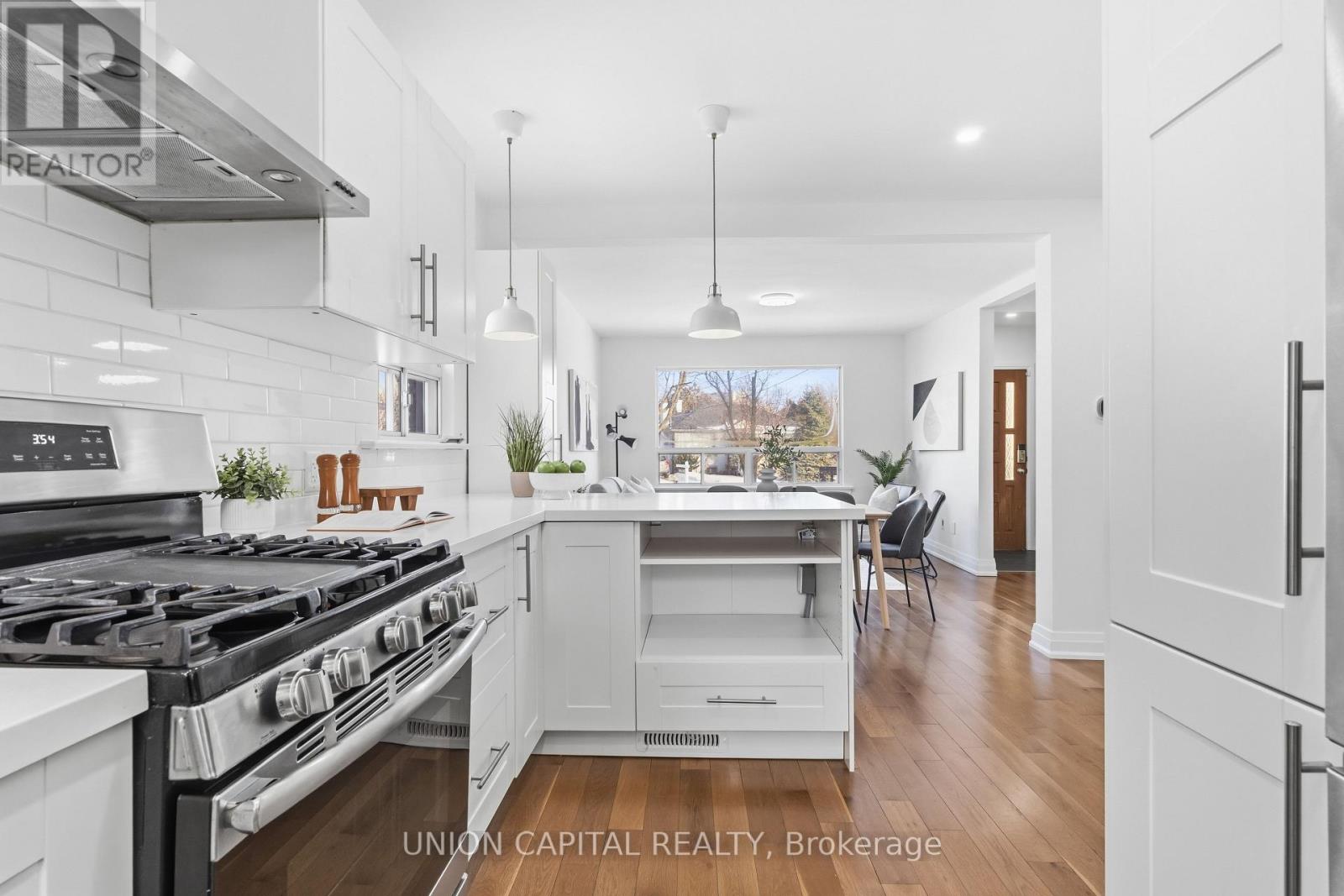 22 Chappel Hill Road, Toronto, Ontario  M3M 1M2 - Photo 11 - W12825112