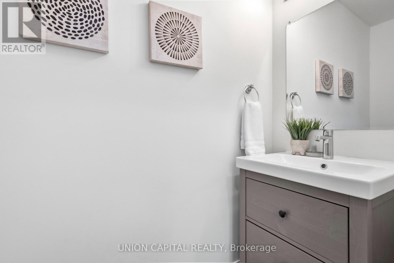 22 Chappel Hill Road, Toronto, Ontario  M3M 1M2 - Photo 12 - W12825112