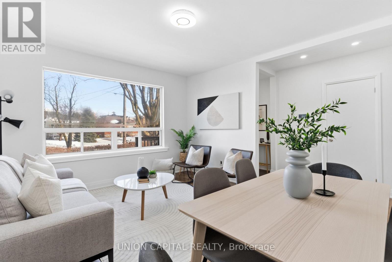 22 Chappel Hill Road, Toronto, Ontario  M3M 1M2 - Photo 8 - W12825112