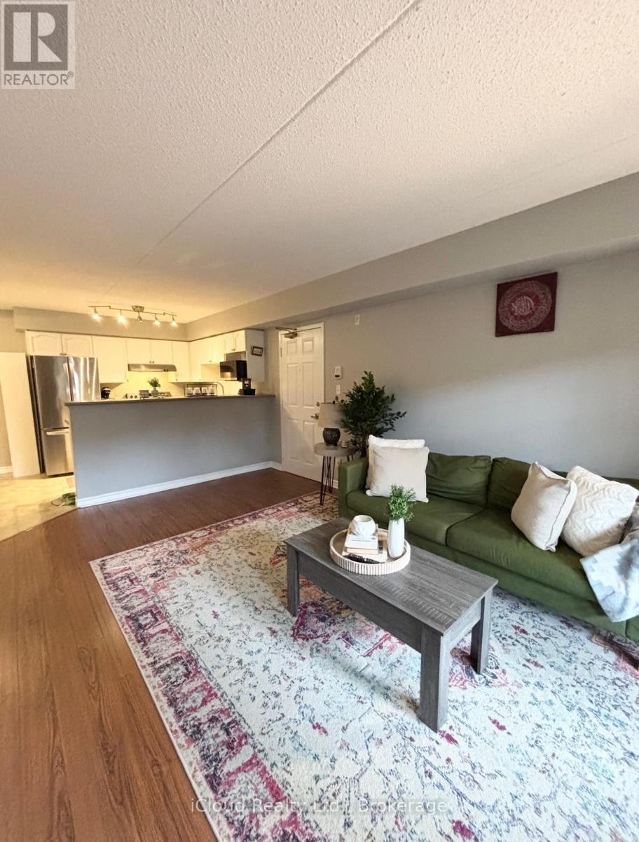 104 - 1470 Bishops Gate, Oakville, Ontario  L6M 4N2 - Photo 2 - W12825114