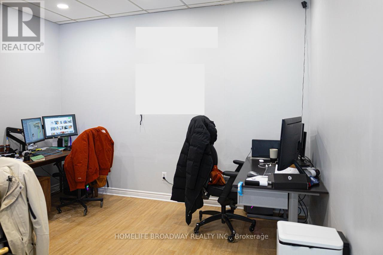 11 - 1111 Flint Road, Toronto, Ontario  L4K 3V2 - Photo 10 - W12825124