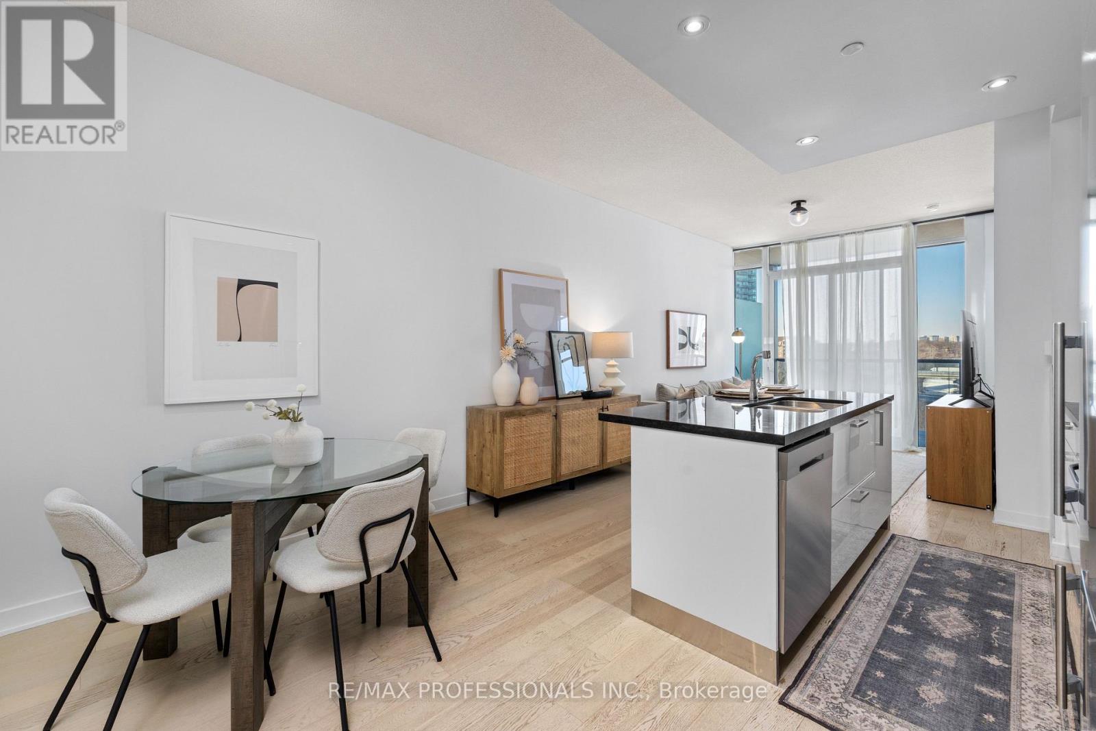 712 - 88 Park Lawn Road, Toronto, Ontario  M8Y 0B5 - Photo 5 - W12825134