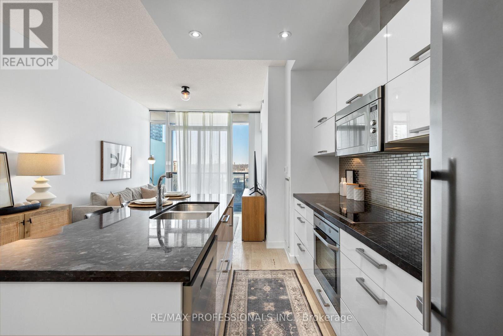 712 - 88 Park Lawn Road, Toronto, Ontario  M8Y 0B5 - Photo 6 - W12825134