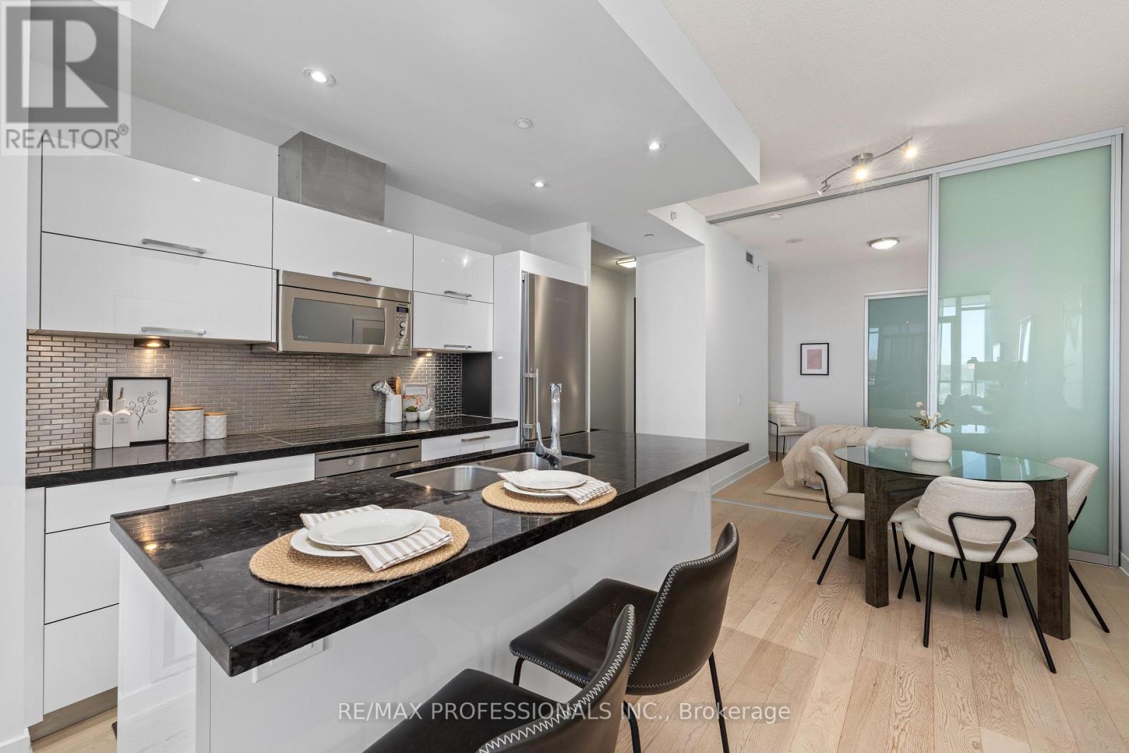 712 - 88 Park Lawn Road, Toronto, Ontario  M8Y 0B5 - Photo 8 - W12825134