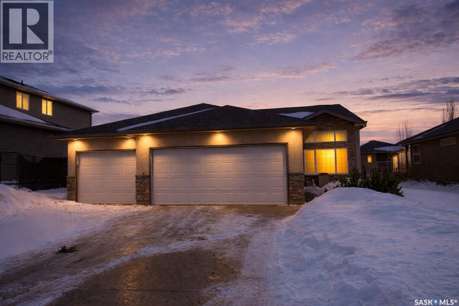 10 Lott Road E, White City, Saskatchewan  S4L 0B6 - Photo 1 - SK029261