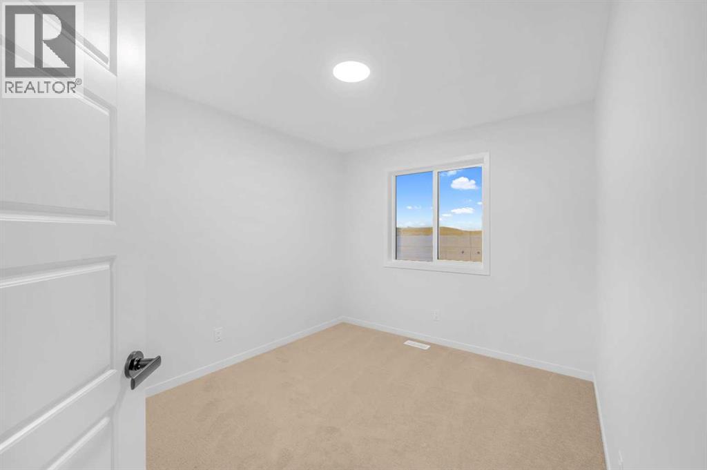 94 Royston Park Nw, Calgary, Alberta  T3L 0M4 - Photo 43 - A2274456