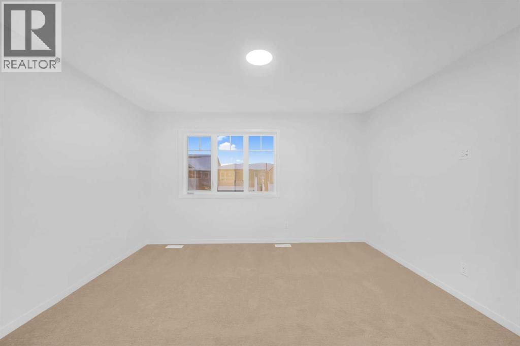 94 Royston Park Nw, Calgary, Alberta  T3L 0M4 - Photo 33 - A2274456