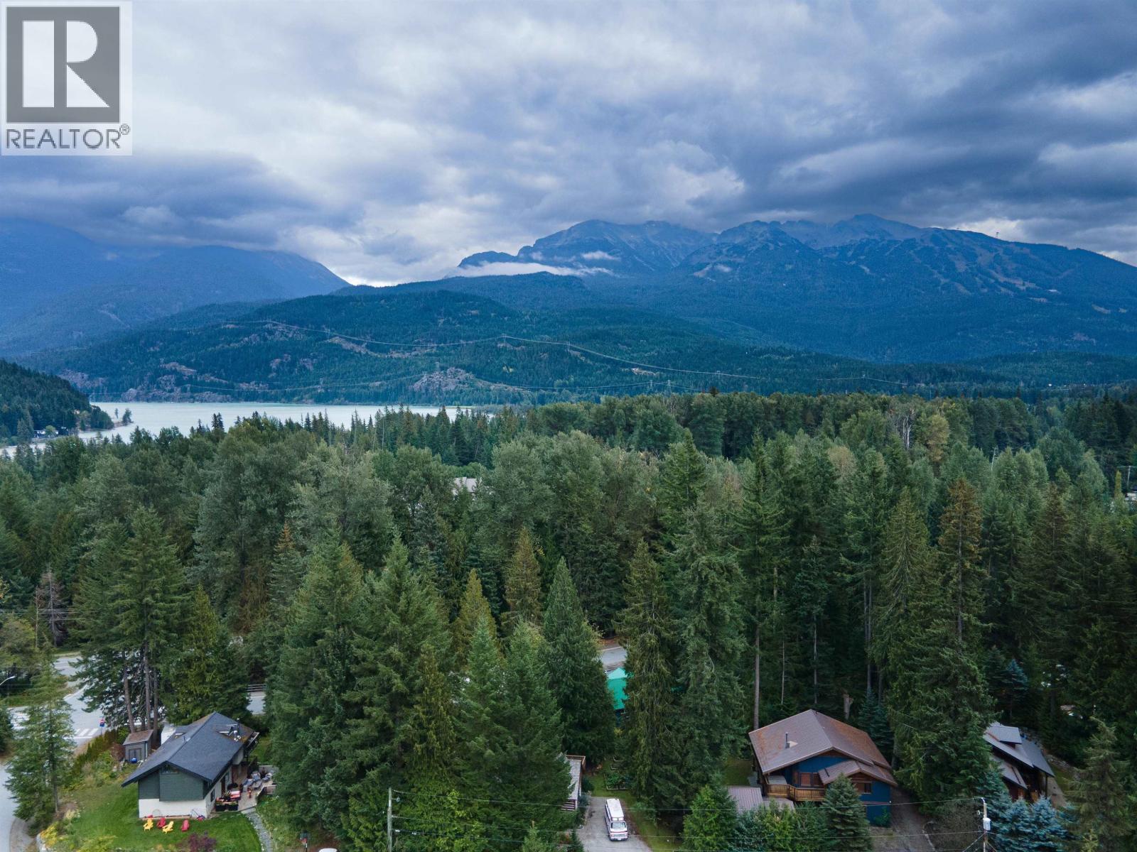 8270 Mountain View Drive, Whistler, British Columbia  V8E 0G3 - Photo 4 - R3093759