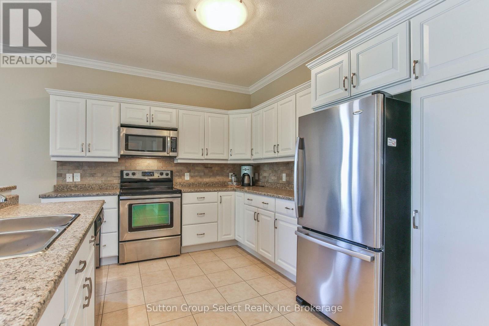 38 - 540 Spitfire Street, Woodstock, Ontario N4T 0C2 - Photo 7 - X12825178