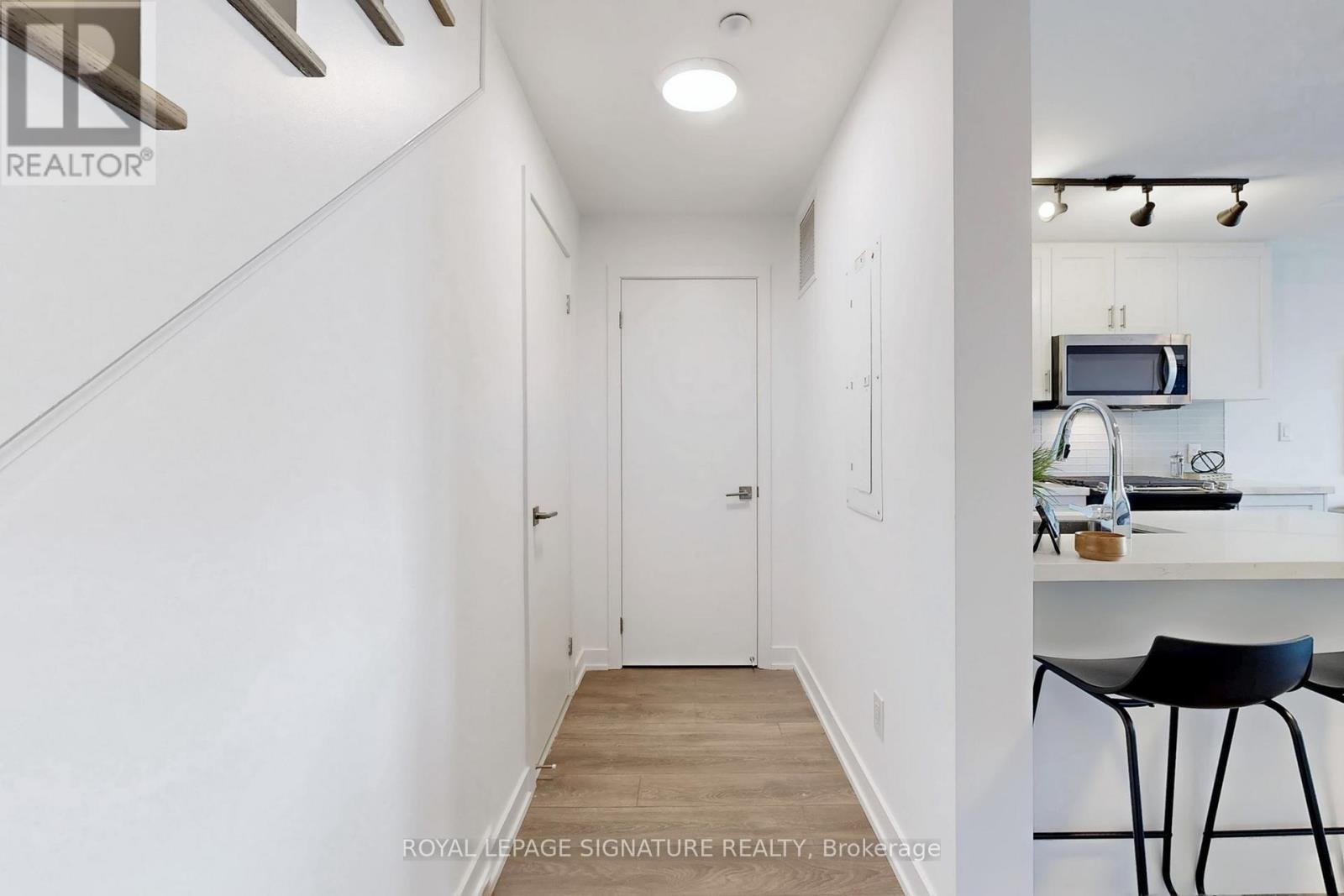 1 - 1455 O'connor Drive, Toronto, Ontario  M4B 2V5 - Photo 10 - E12783412