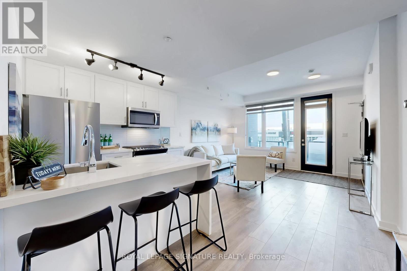 1 - 1455 O'connor Drive, Toronto, Ontario  M4B 2V5 - Photo 6 - E12783412