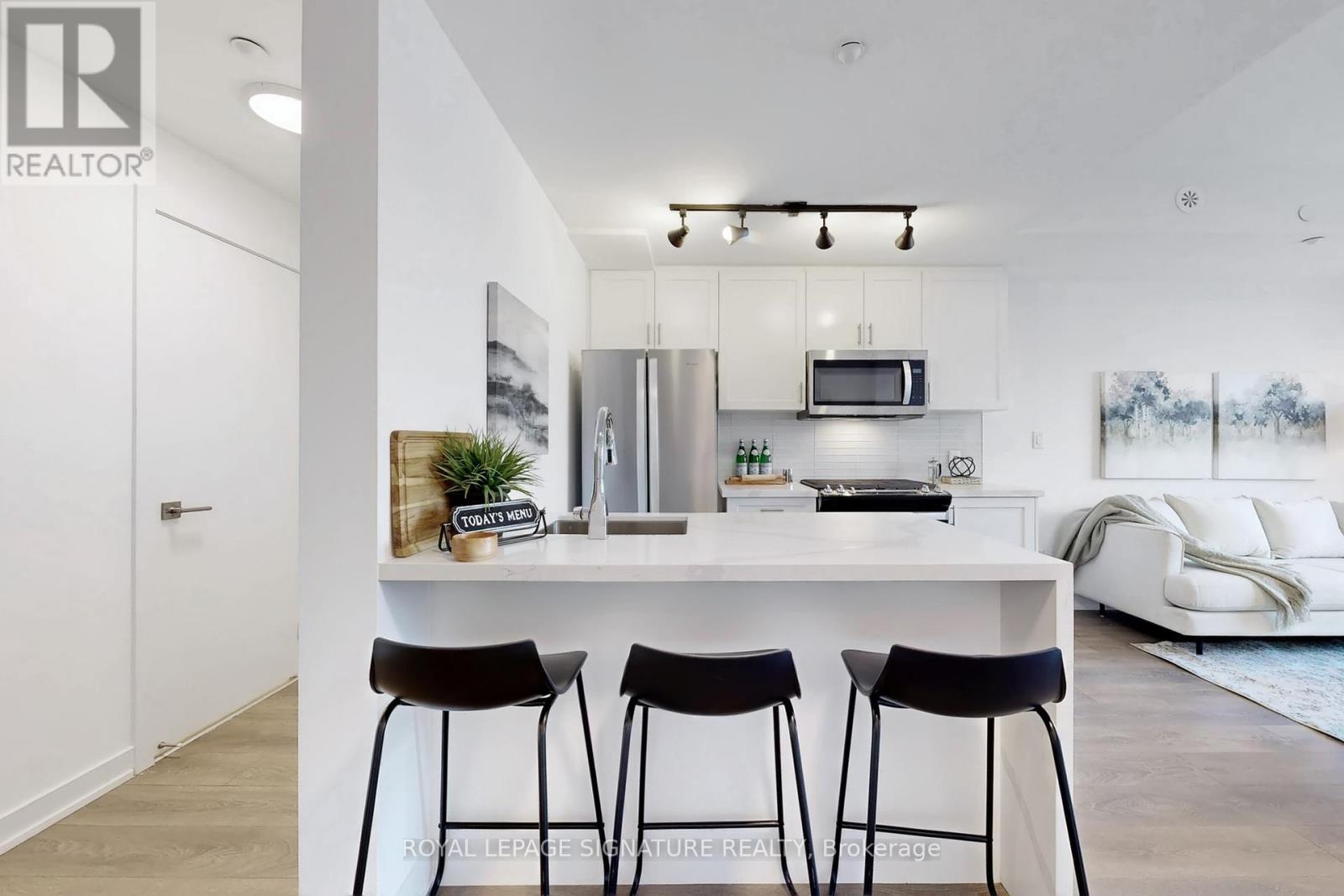 1 - 1455 O'connor Drive, Toronto, Ontario  M4B 2V5 - Photo 7 - E12783412