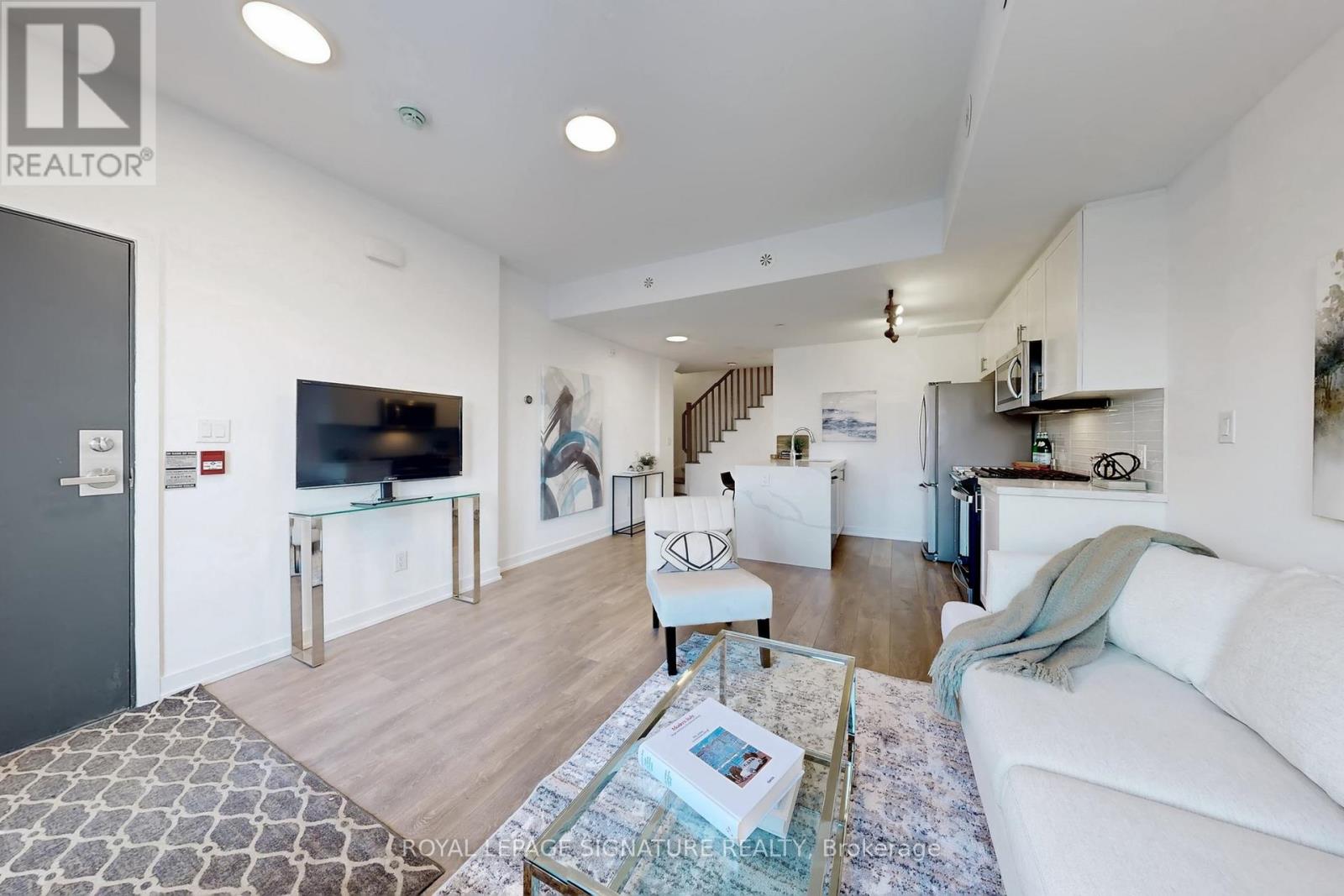 1 - 1455 O'connor Drive, Toronto, Ontario  M4B 2V5 - Photo 4 - E12783412