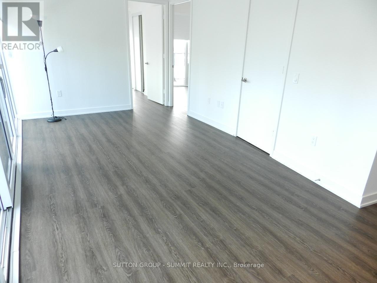 413 - 448 Burnhamthorpe Road W, Mississauga, Ontario  L5B 0R4 - Photo 9 - W12821024
