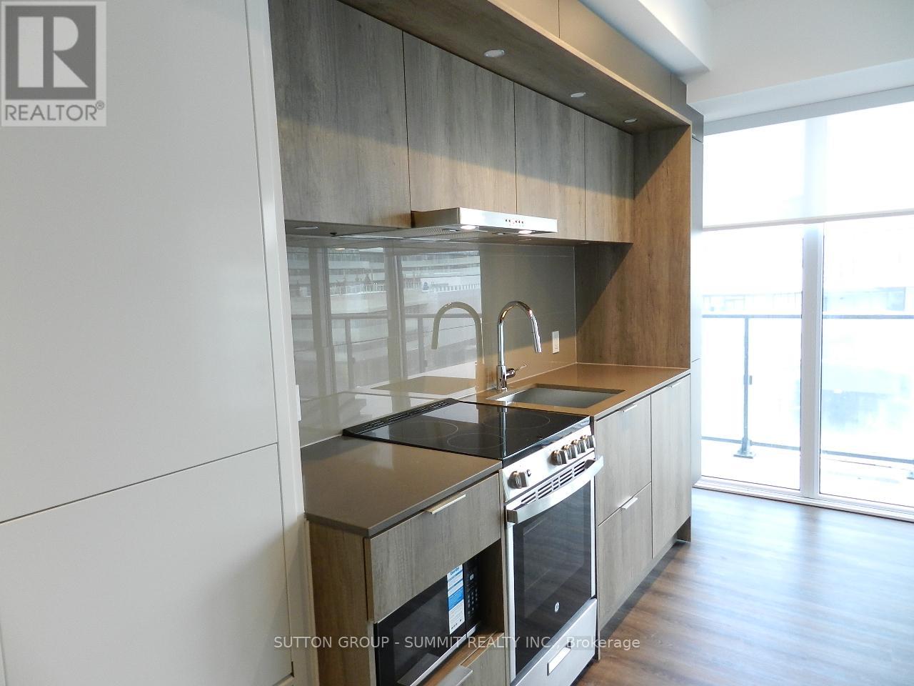 413 - 448 Burnhamthorpe Road W, Mississauga, Ontario  L5B 0R4 - Photo 7 - W12821024