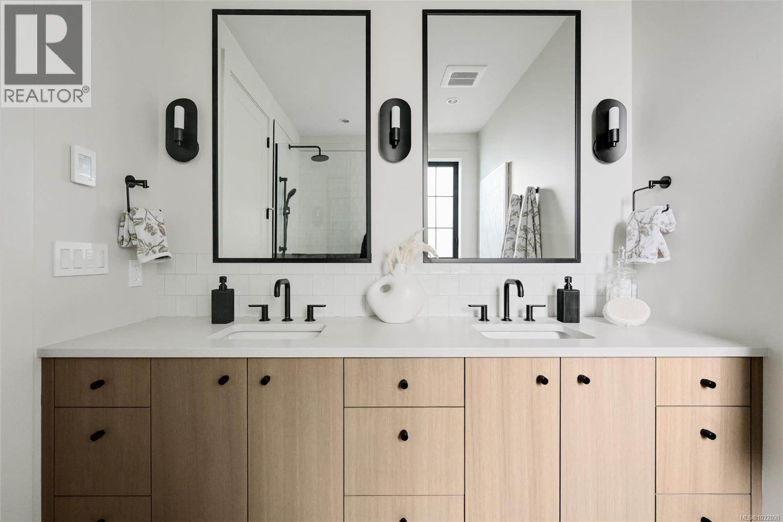 3 5032 Wesley Rd, Saanich, British Columbia  V8Y 1Z4 - Photo 24 - 1022090