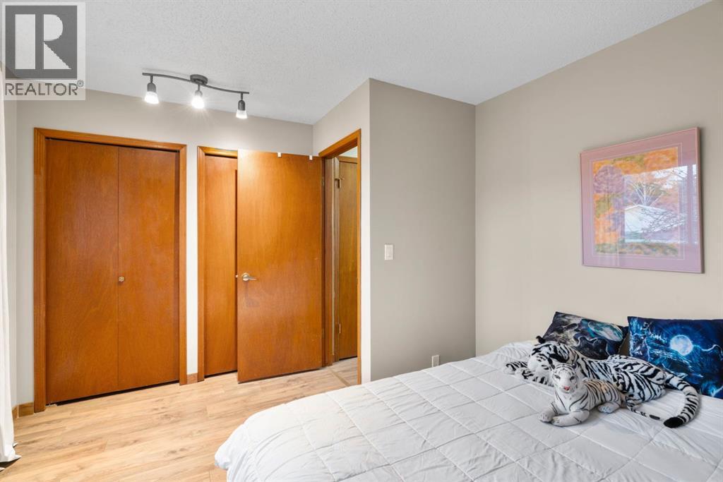 10 Carolina Drive W, Cochrane, Alberta  T4C 1C2 - Photo 18 - A2284084