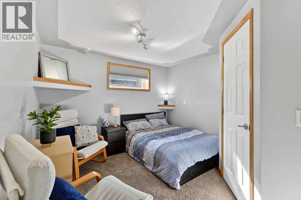 61 Somerset Crescent Sw, Calgary, Alberta  T2Y 3V8 - Photo 32 - A2287399