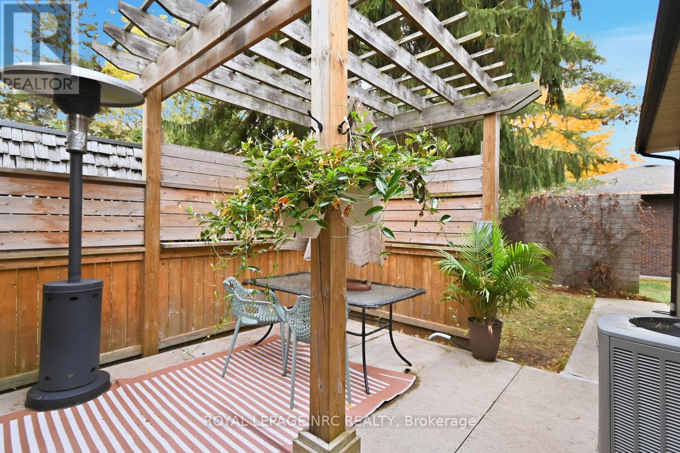 4 Cedar Street, Port Colborne, Ontario  L3K 2T9 - Photo 42 - X12531126