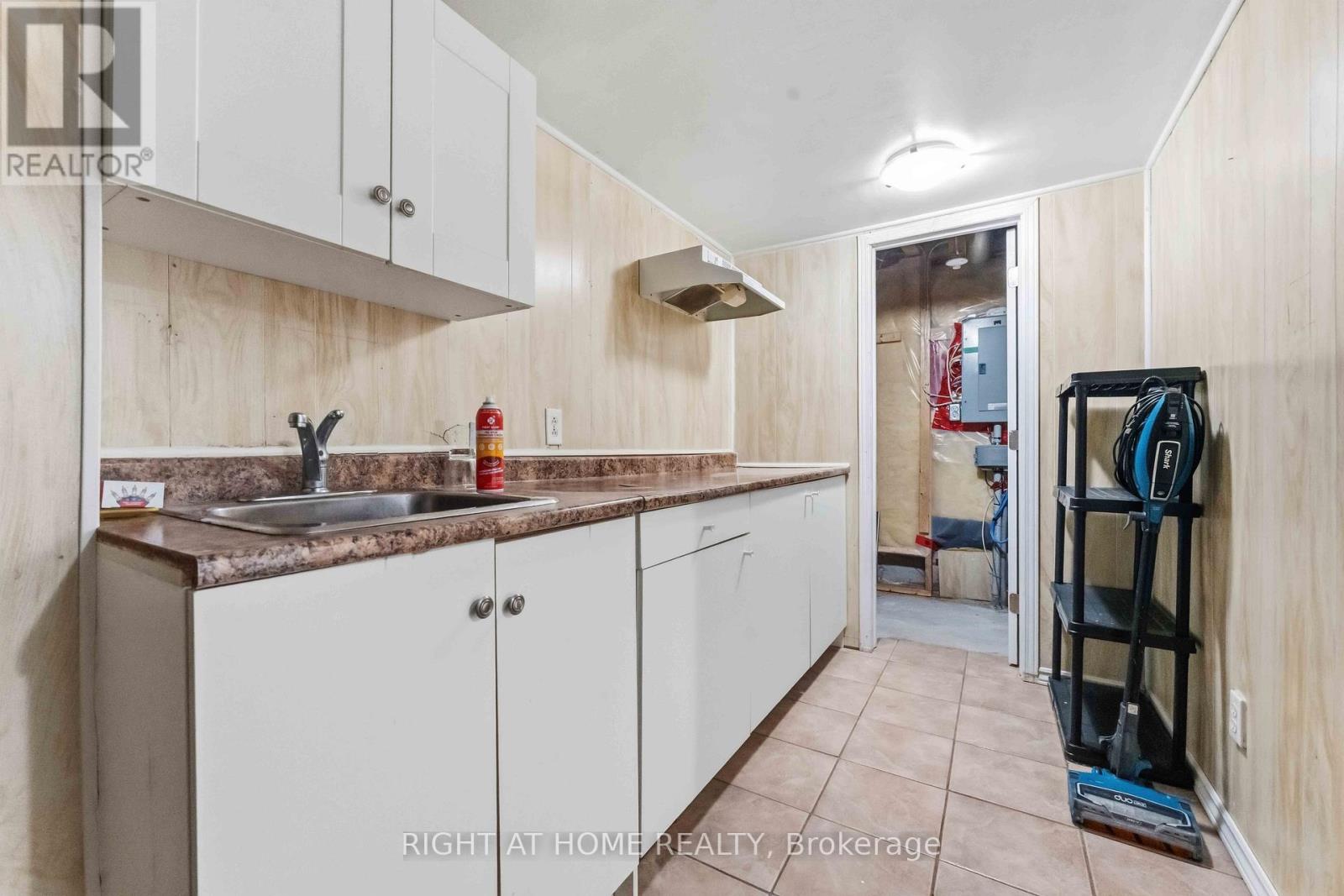 994 Klondike Road, Ottawa, Ontario  K2K 0C3 - Photo 31 - X12825172