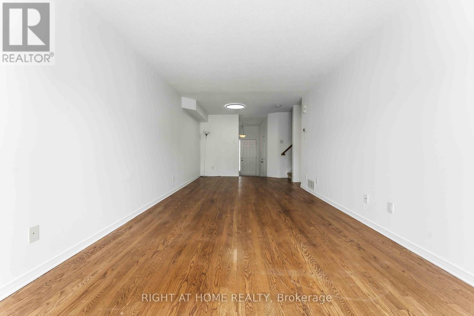 994 Klondike Road, Ottawa, Ontario  K2K 0C3 - Photo 8 - X12825172