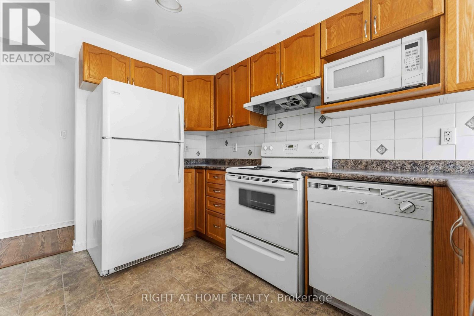 994 Klondike Road, Ottawa, Ontario  K2K 0C3 - Photo 9 - X12825172