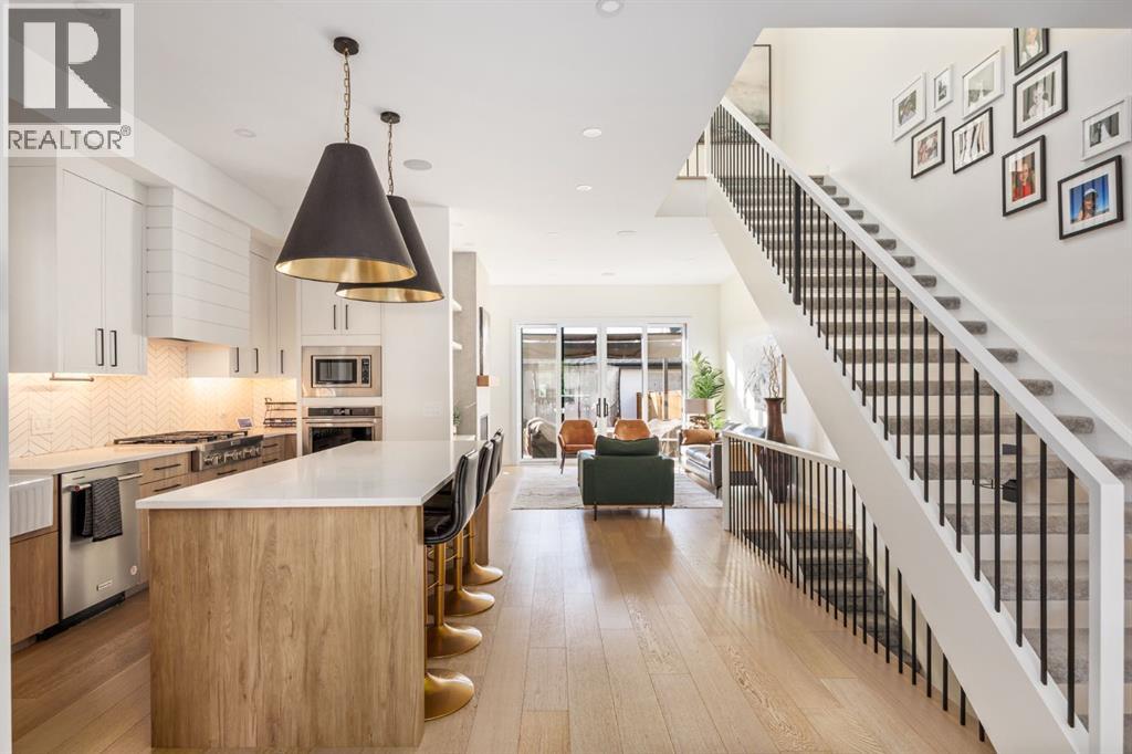 2615 30 Street Sw, Calgary, Alberta  T3E 2M3 - Photo 3 - A2287066