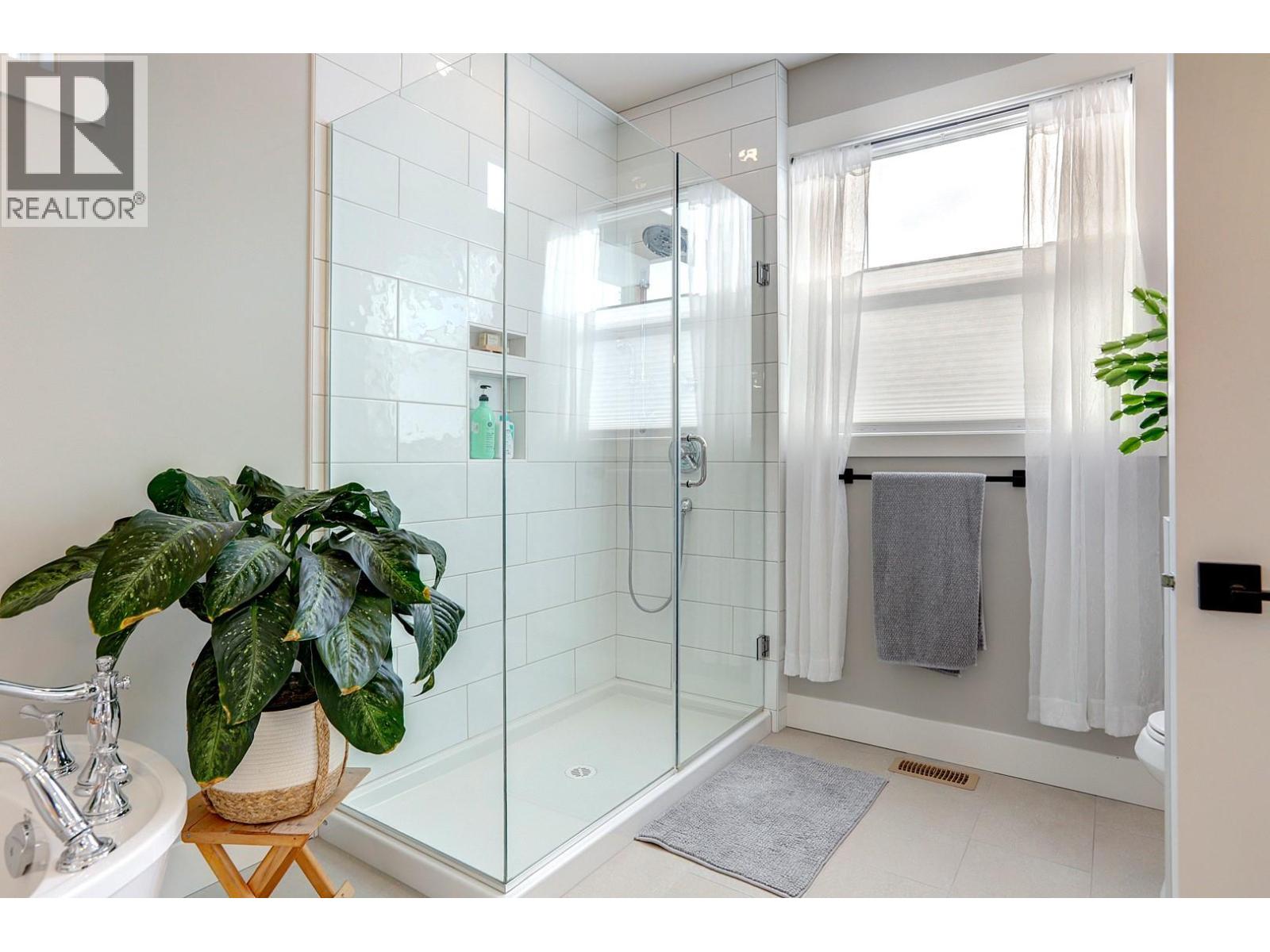 1908 39 Avenue, Vernon, British Columbia  V1T 3A8 - Photo 39 - 10375559