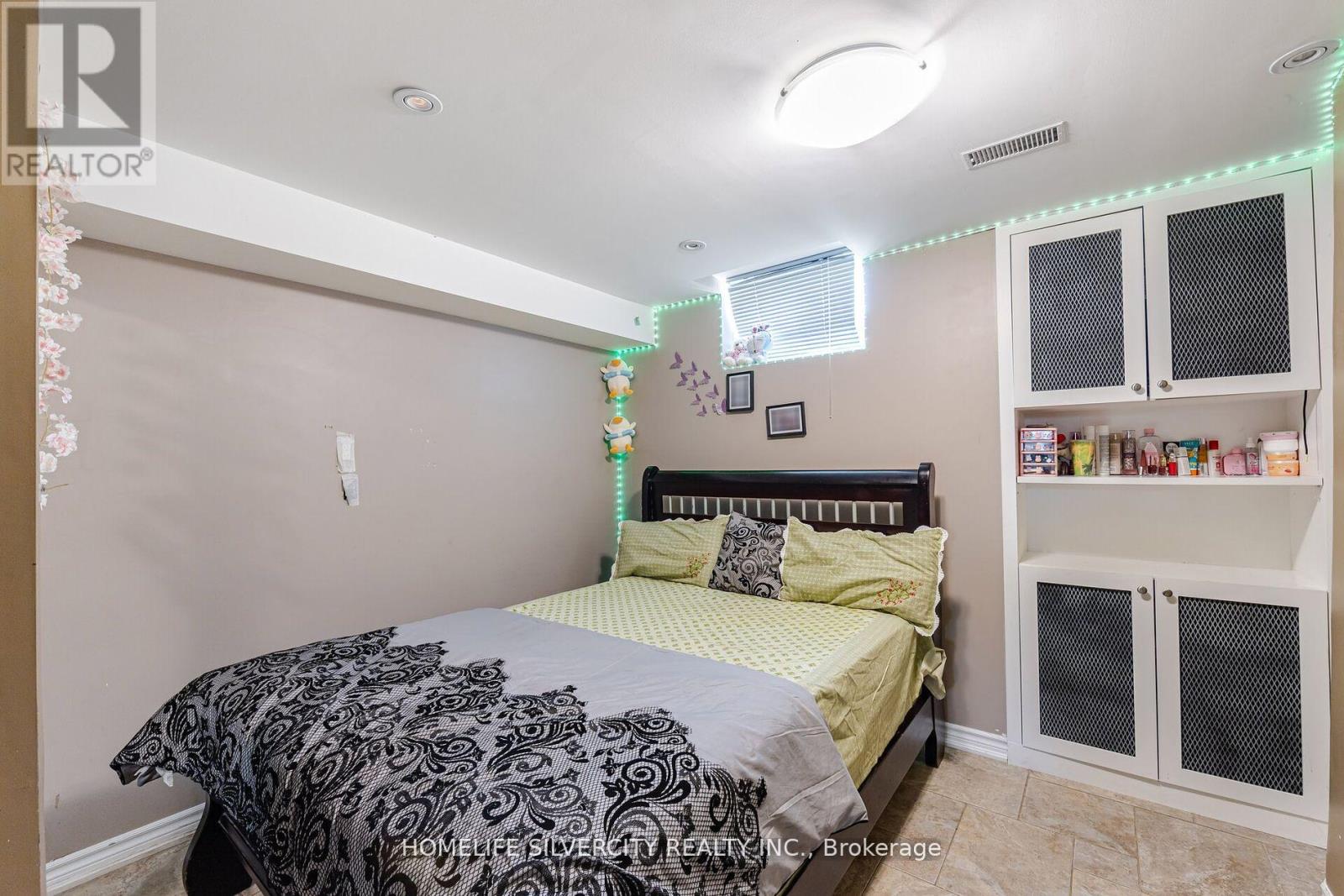 14 Oakhaven Road, Brampton, Ontario  L6P 2Y3 - Photo 31 - W12825152